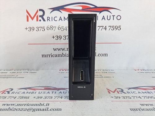 Presa AUX/USB VOLKSWAGEN Eos Serie (1F7) (06>10)