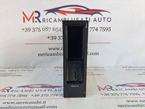 Presa AUX/USB VOLKSWAGEN Eos Serie (1F7) (06>10)