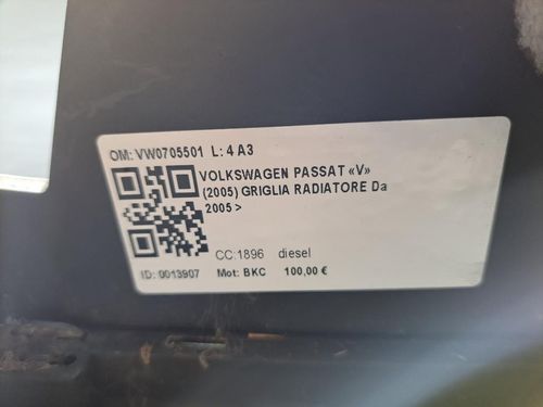 Griglia Anteriore VOLKSWAGEN Passat Berlina 4° Serie