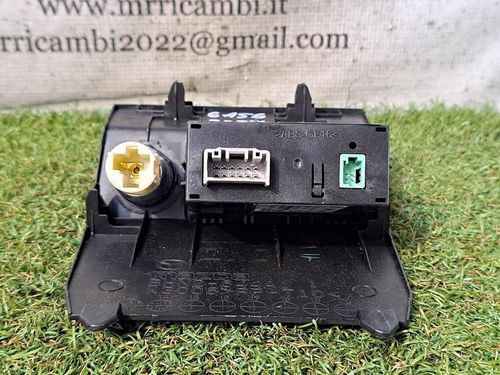 Presa AUX/USB MAZDA 3 Serie (13>)