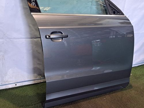 Portiera anteriore Destra AUDI Q3 Serie (8UG) (14>)