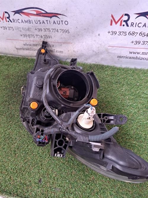Faro anteriore Destro TOYOTA Auris 2° Serie