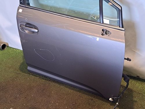 Portiera anteriore Destra TOYOTA Avensis Berlina 3° Serie