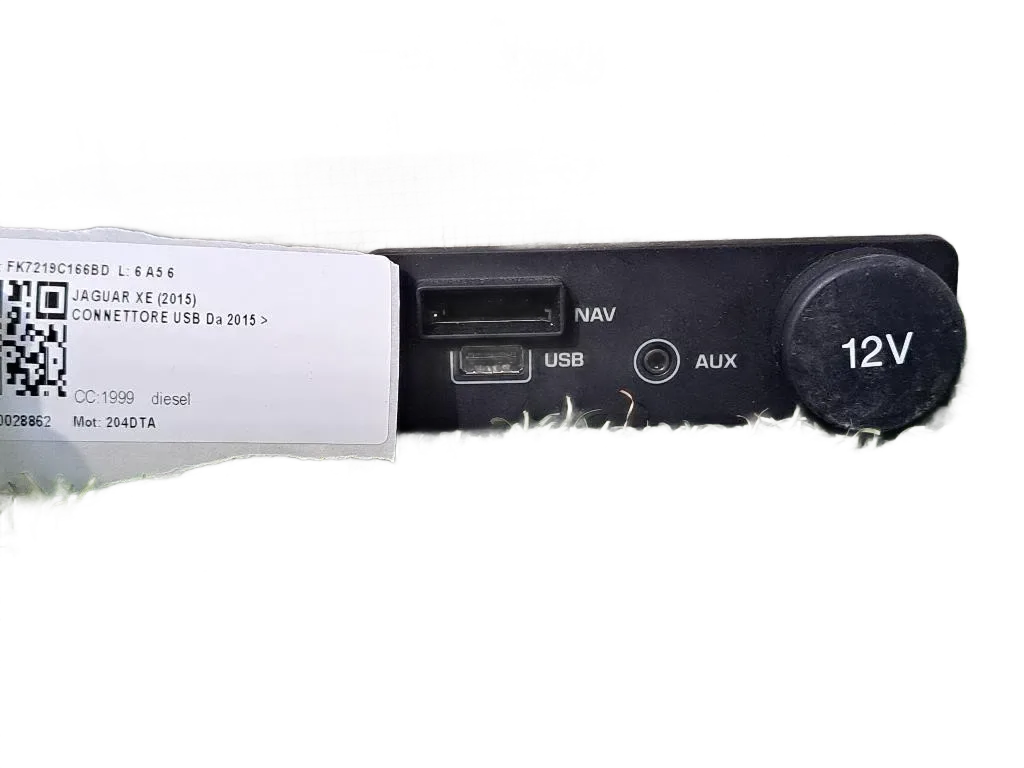 Presa AUX/USB JAGUAR XE Serie (X760) (15>)