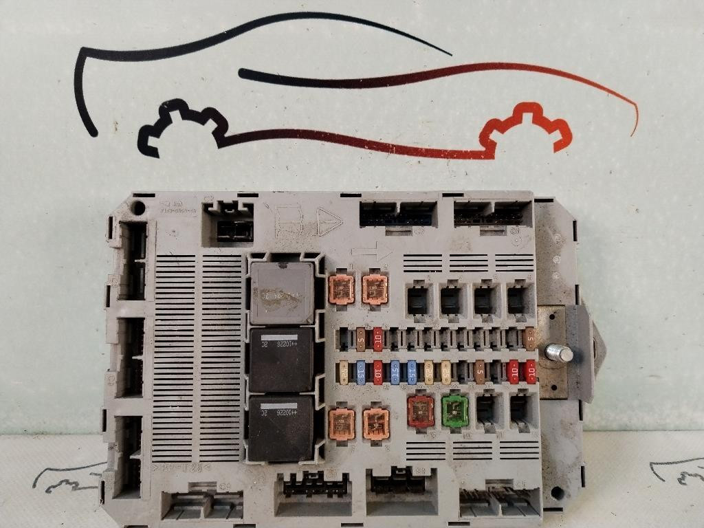 box contenitore porta fusibili JAGUAR XF Serie (08>11)