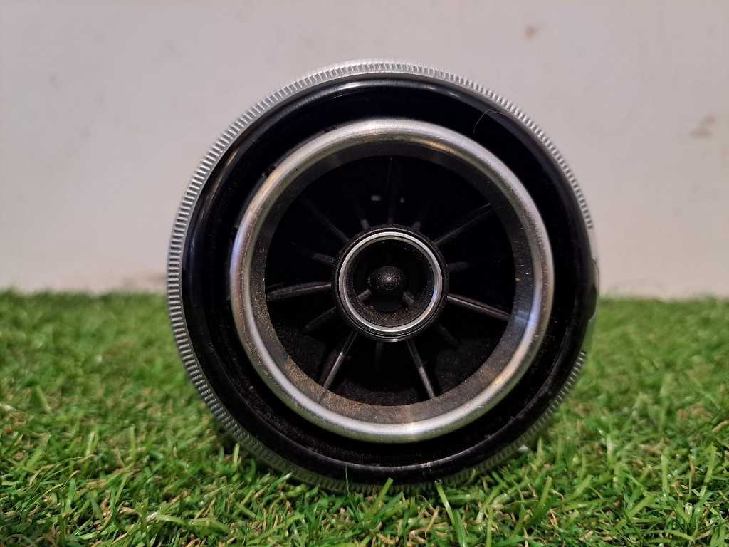 Bocchetta Aria Centrale AUDI A3 Sportback (8V4) (12>16)