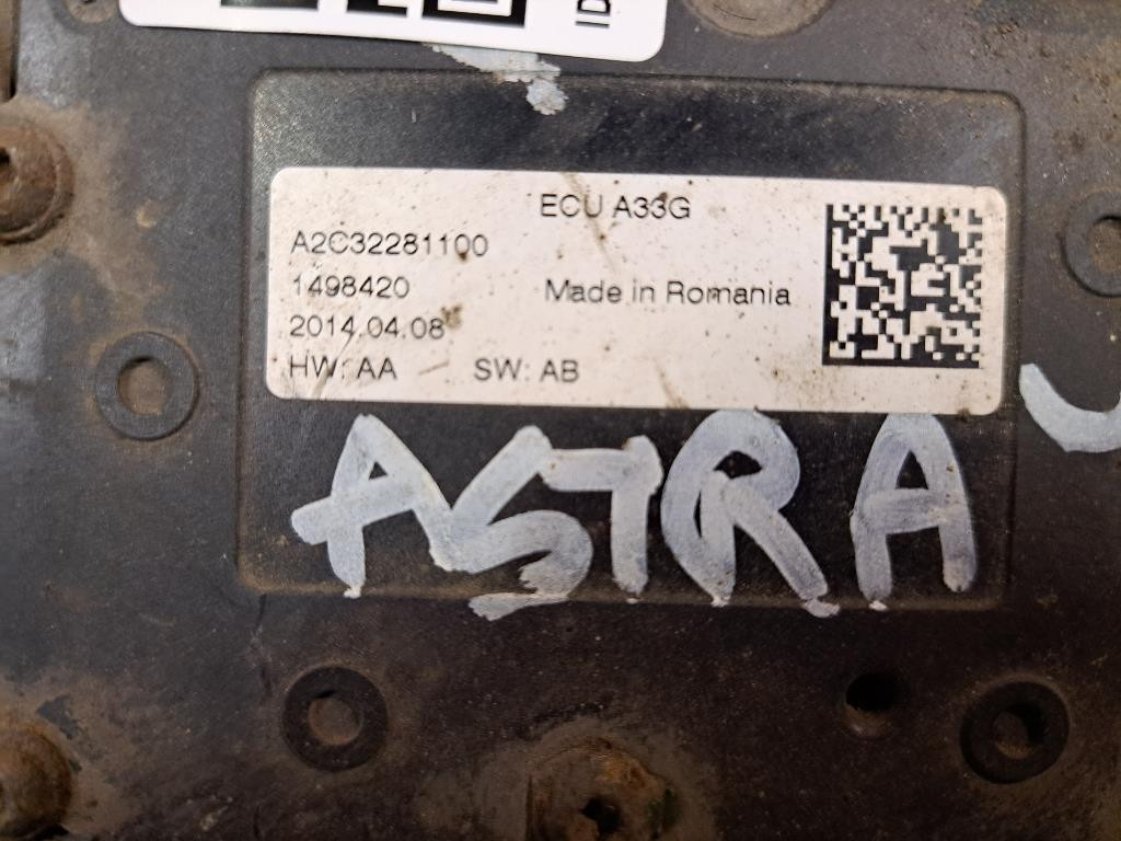 Centralina freno stazionamento OPEL Astra J