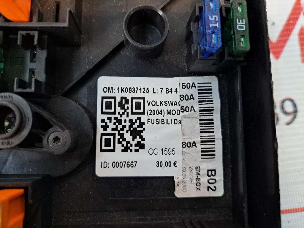 box contenitore porta fusibili VOLKSWAGEN Golf 5 Berlina (03>08)