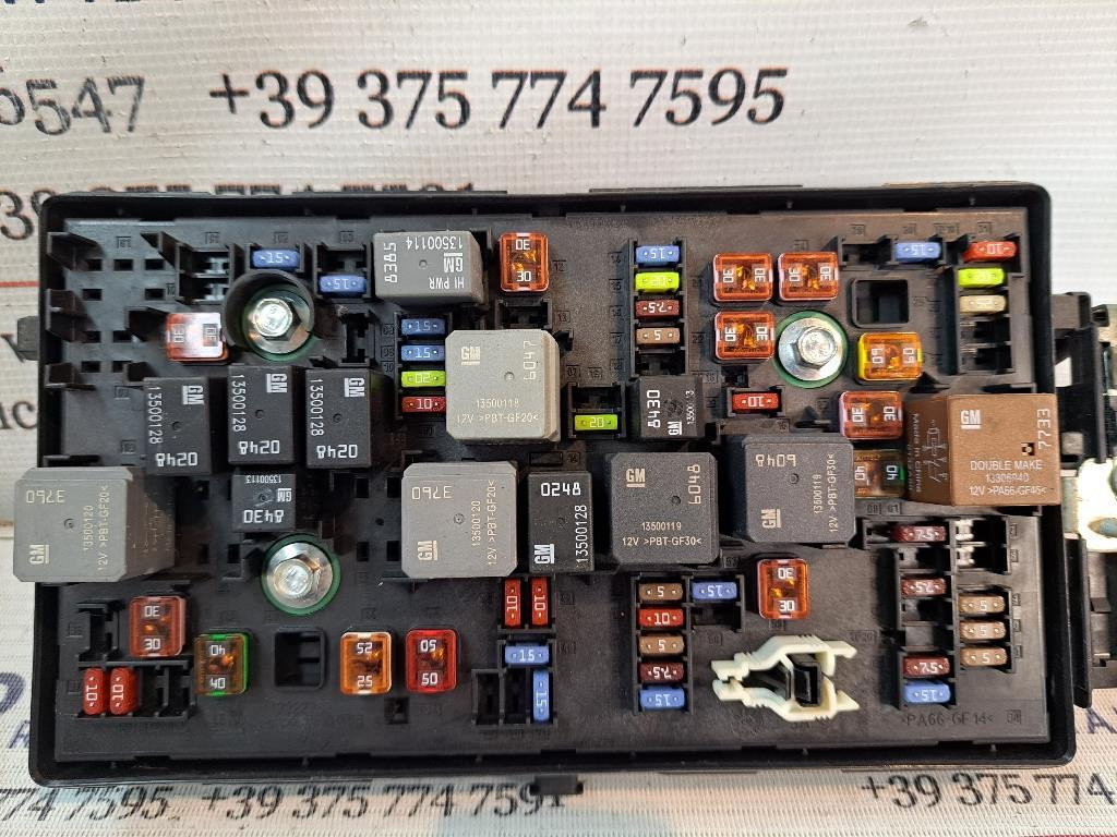 box contenitore porta fusibili OPEL Insignia Berlina