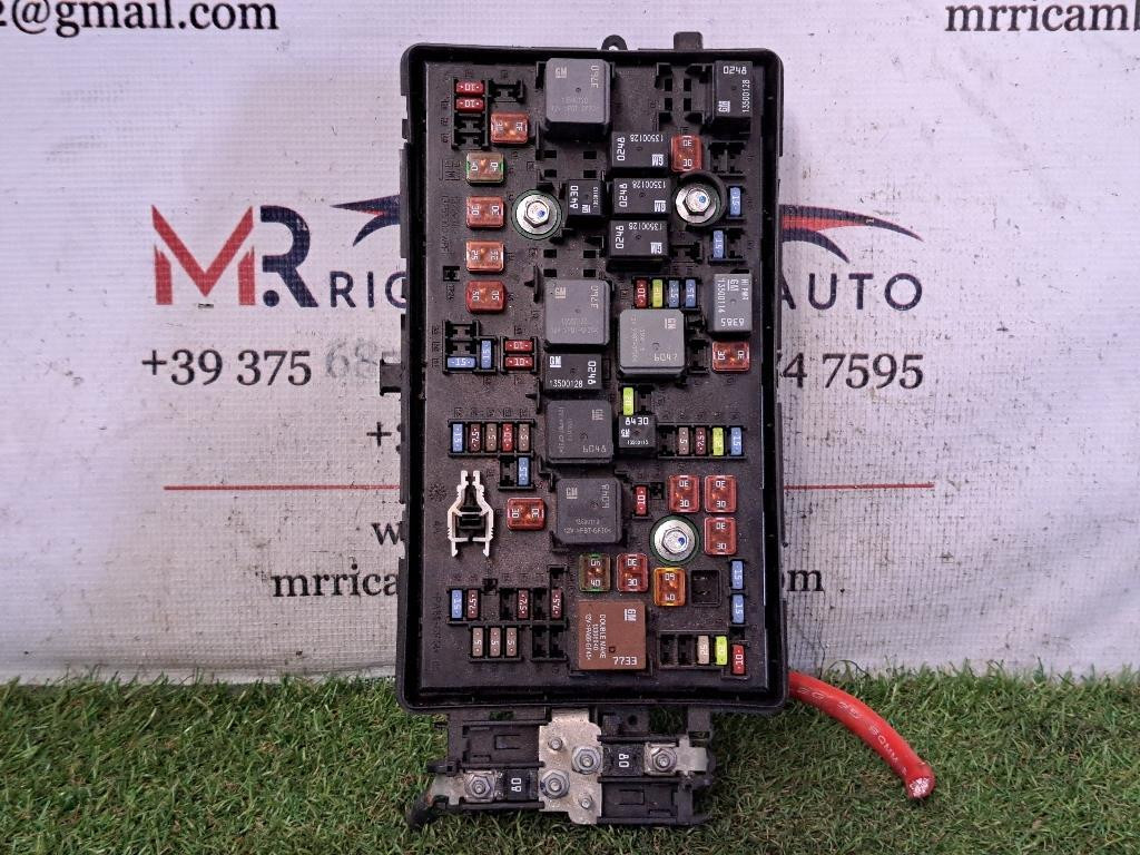 box contenitore porta fusibili OPEL Insignia Berlina
