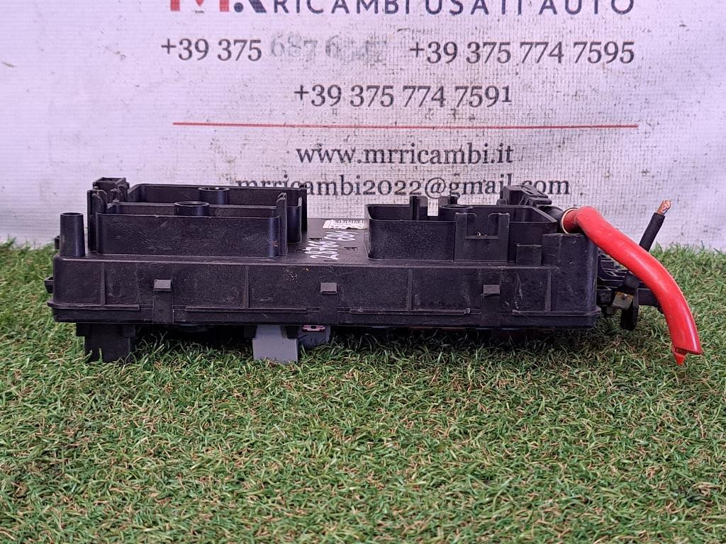 box contenitore porta fusibili OPEL Insignia Berlina
