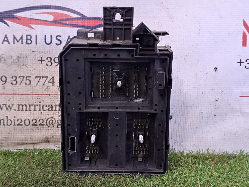 box contenitore porta fusibili OPEL Mokka 1° Serie