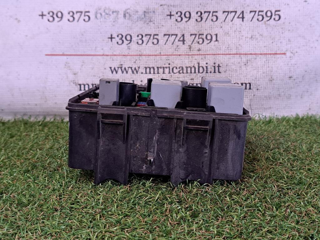 box contenitore porta fusibili OPEL Mokka 1° Serie