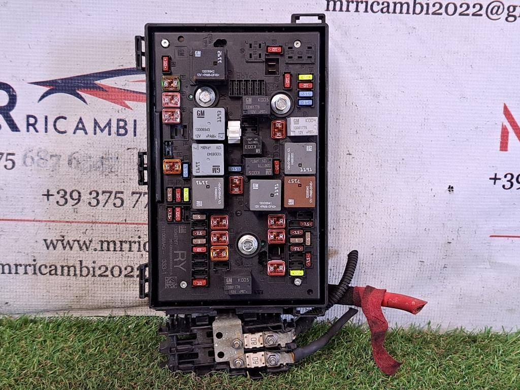 box contenitore porta fusibili OPEL Astra J