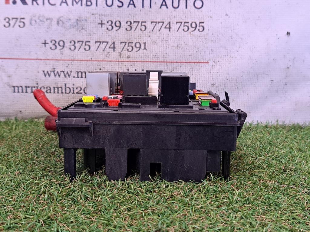 box contenitore porta fusibili OPEL Astra J