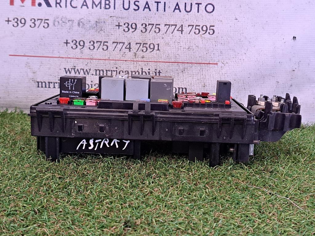 box contenitore porta fusibili OPEL Astra J