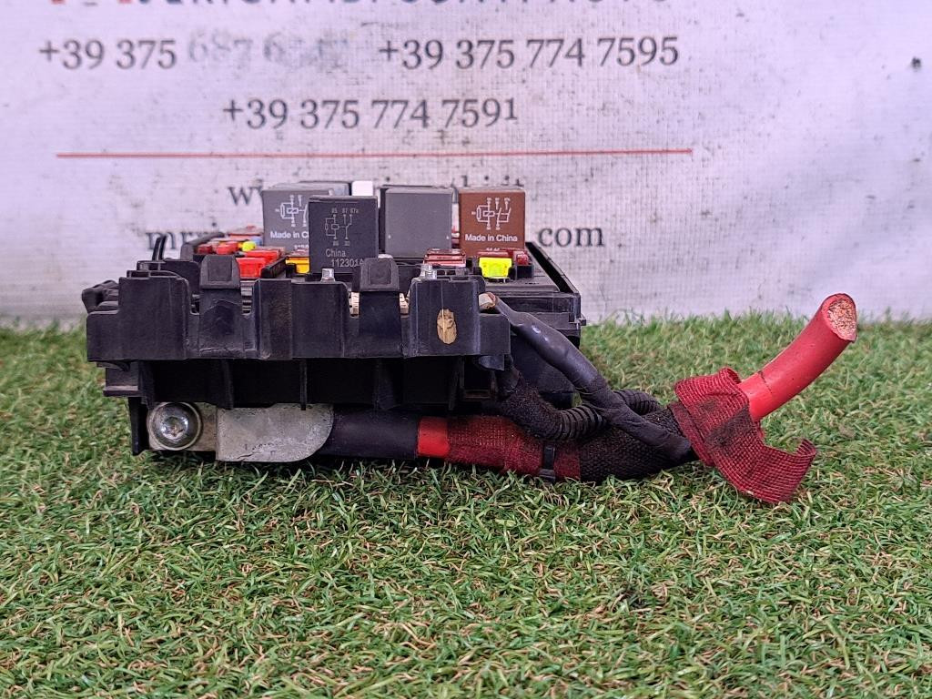 box contenitore porta fusibili OPEL Astra J