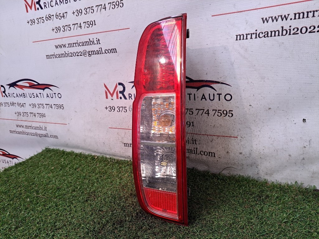 Stop fanale Posteriore Sinistro NISSAN Navara Serie (05>15)