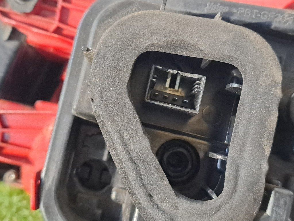 Stop fanale Posteriore Sinistro VOLKSWAGEN Passat Berlina 5° Serie