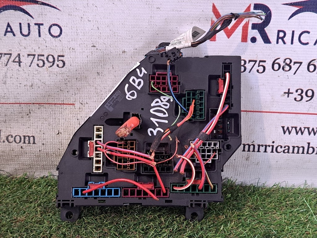 box contenitore porta fusibili BMW Serie 5 F10