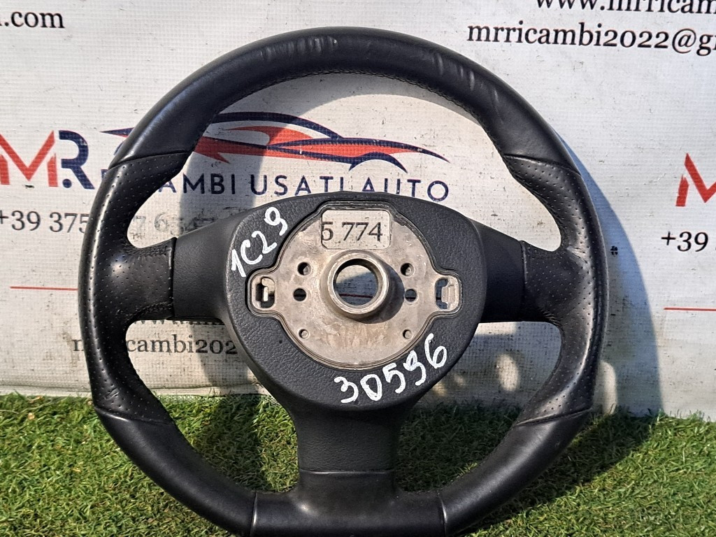 Volante VOLKSWAGEN Scirocco Serie (137) (08>14)