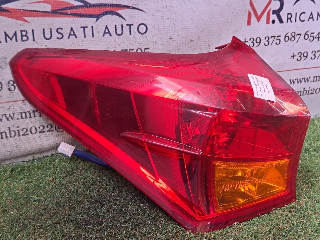 Stop fanale Posteriore Sinistro TOYOTA Auris Station Wagon (E180) (13>18)