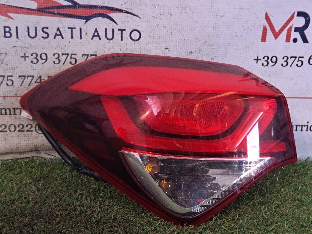 Stop fanale Posteriore Sinistro HYUNDAI i20 Serie (12>18)