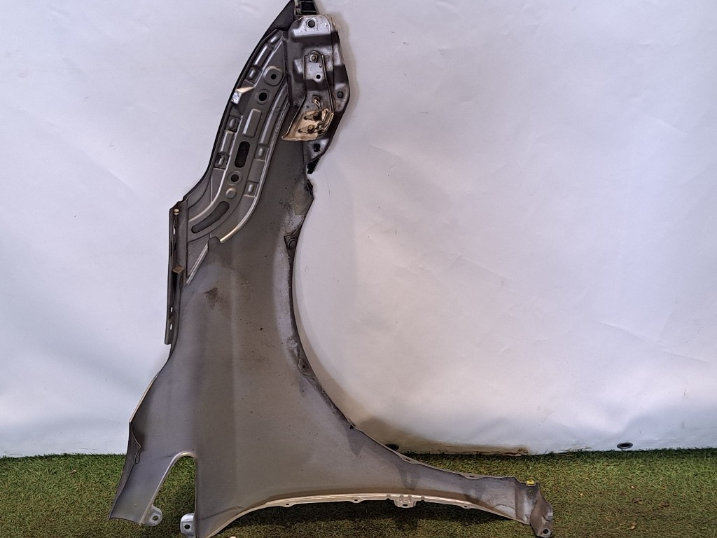 Parafango Anteriore Sinistro TOYOTA Avensis Berlina 3° Serie