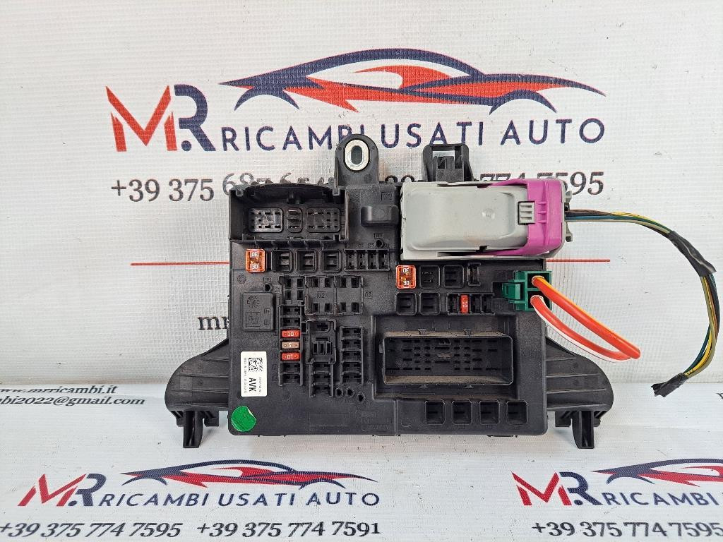 box contenitore porta fusibili OPEL Insignia Berlina